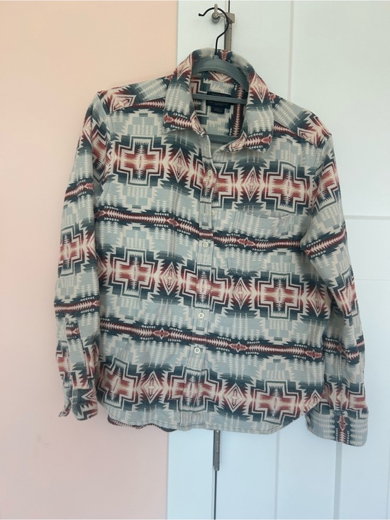 Pendleton Other - Pendleton Aztec-Pattern Lightweight Shirt Jacket in Gray, Cream, Red